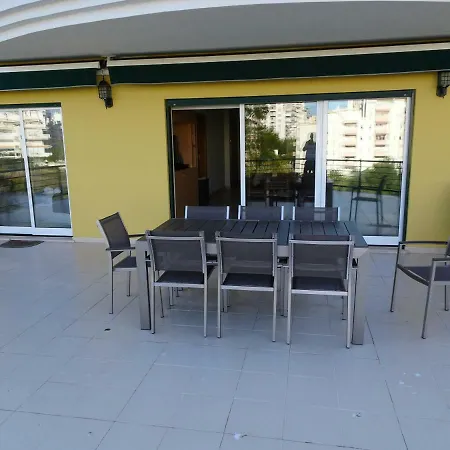 Апартаменты Apartamento Da Rocha *