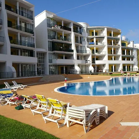 Apartamento Da Rocha Apartment *